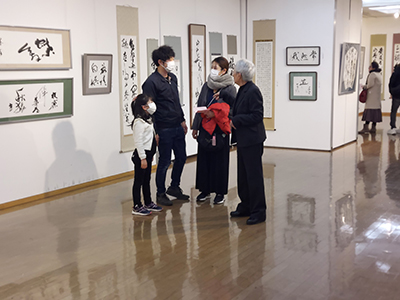 玄燿書道会ｲｰｸﾞﾚ展の様子